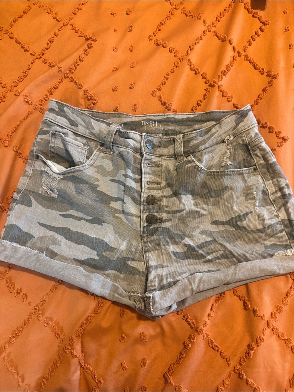 Time and Tru Green Camo High-Rise Button-Front Denim Shorts